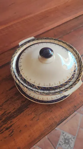 Caçarola da coleção Bleu de Roi da Alfred Meakin