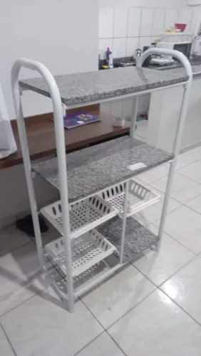 Fruteira de metal com 4 prateleiras de granito - Nova para forno e microondas 