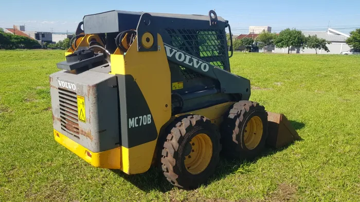 Bobcat VOLVO MC70B Turbo Diesel 4x4 com Manual