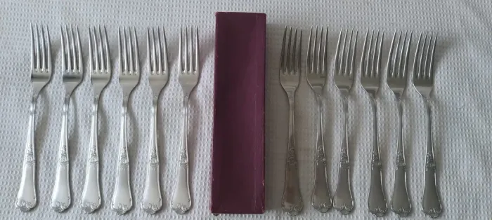 Antigos e raros garfos de mesa Hércules Inox Classic