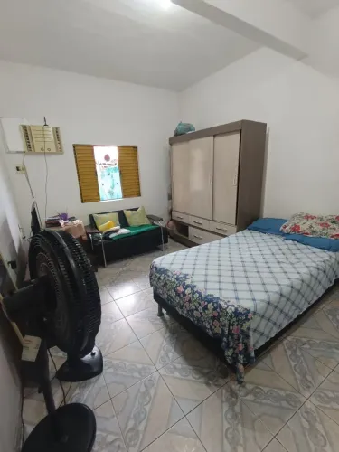 // Vila com 1 casa e 5 apartamentos no São Jorge