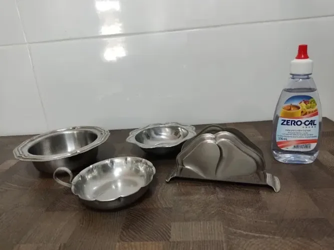 Kit Porta-guardanapo e 3 Pratinhos em Inox