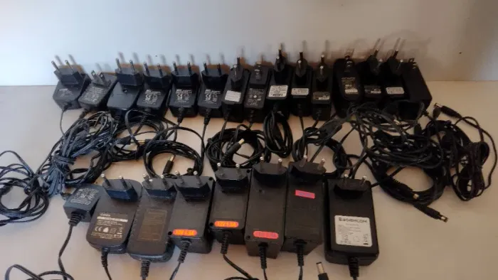 Fontes para aparelhos eletrônicos - 20 unidades