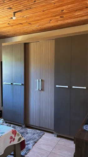 Guarda-roupa 6 portas