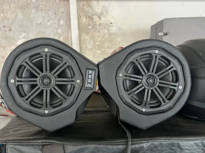 Oportunidade!! Caixa de som marítima MS Áudio jetski 