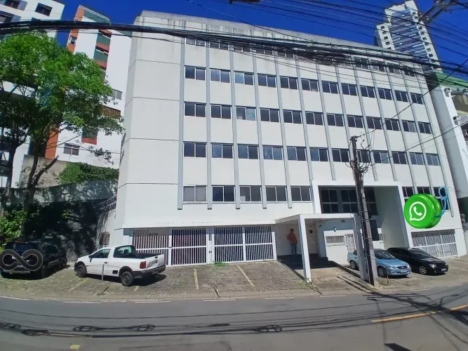 Prédio comercial a venda com 6 pavimentos|1.000 m² de área construída|19 garagens|Garibald