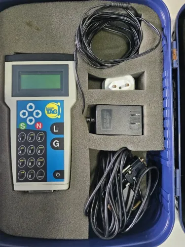 LEITOR DE MICROCHIP VETERINÁRIO + 4 MICROCHIPS NOVOS
