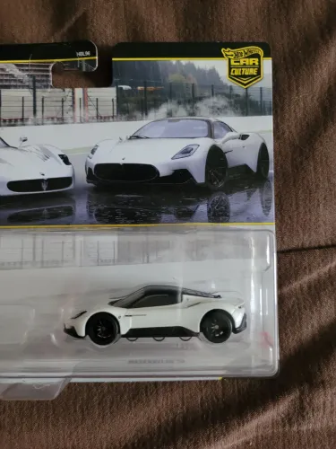Hotwheels premium Maserati MC20