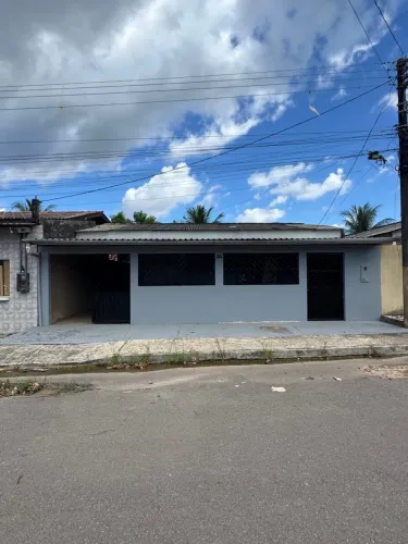 Casa a venda na zona sul de Macapá.