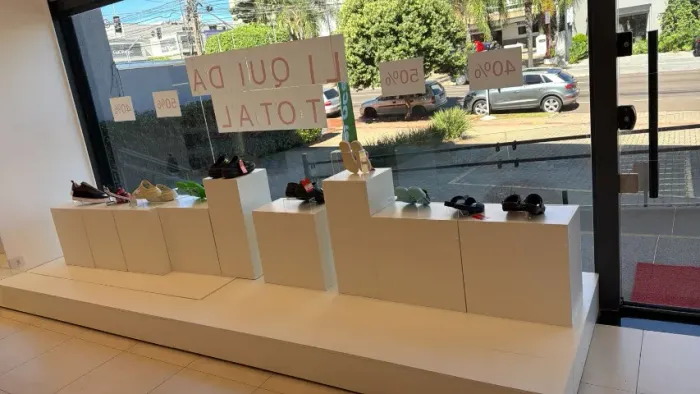 Móveis para loja de calçados, moda fitness, lingeries e outros (demais fotos via whatsapp)