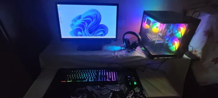PC GAMER RYZEN 7 COM ACESSÓRIOS GAMER E MONITOR FULLHD 22" SSD NVME M2