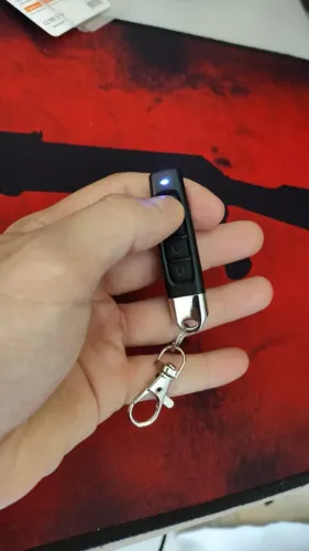 Controle Remoto copiador para Portão Garagem com Chaveiro 4 Botões