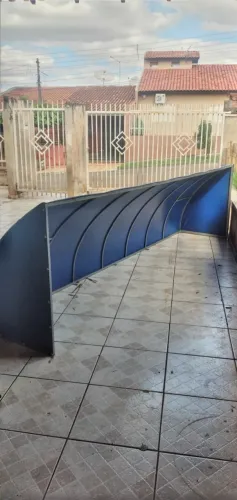 TOLDO EM ÓTIMO ESTADO