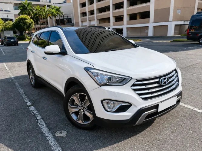 Hyundai Grand Santa Fe 3.3 V6 4X4 Tiptronic 2014