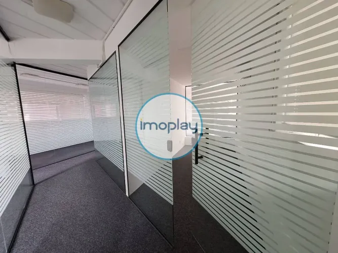 Sala comercial de 164 m² reformada na Vila Olímpia