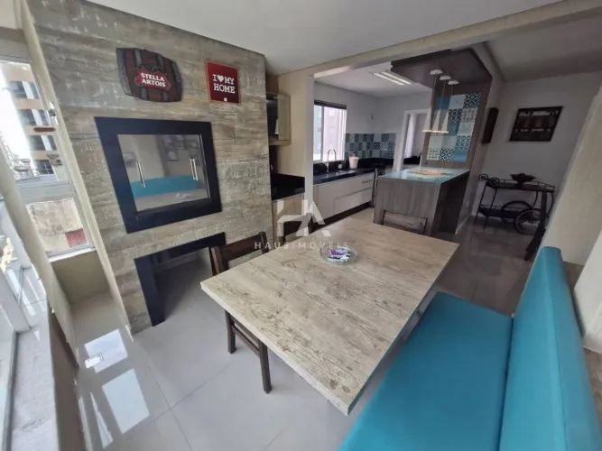 Apartamento para venda ou locação no bairro Meia Praia com 117 m² e 3 dormitórios/quartos.