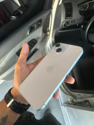 iPhone 15 128 GB
