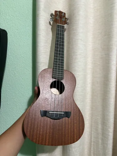 Ukulele Tangino 