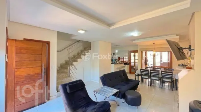 Casa à venda Rua Irany de Oliveira Sant'Anna, Hípica - Porto Alegre