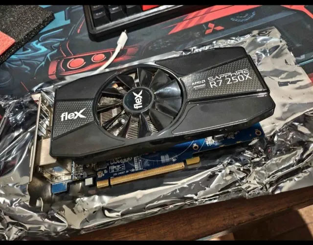 Placa de vídeo sapphire R7 250x 1gb GDDR5