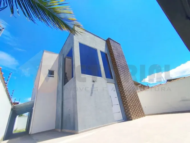 Sobrado com 3 dormitórios à venda, 185 m² por R$ 780.000,00 - Golfinho - Caraguatatuba/SP