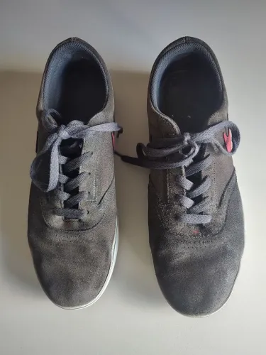 Tênis Nike Suede - Conforto e Estilo