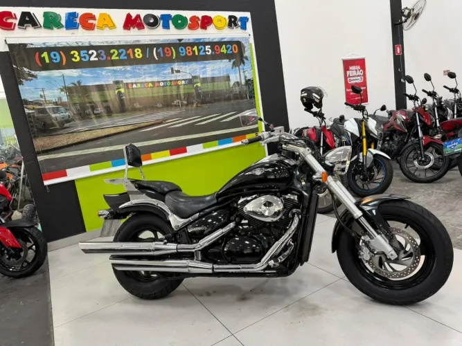 SUZUKI BOULEVARD M800
