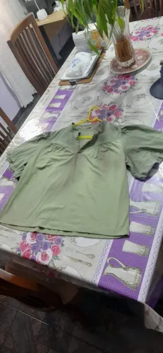 Blusa Feminina Verde Oliva Manga Bufante Gola Padre Elegante