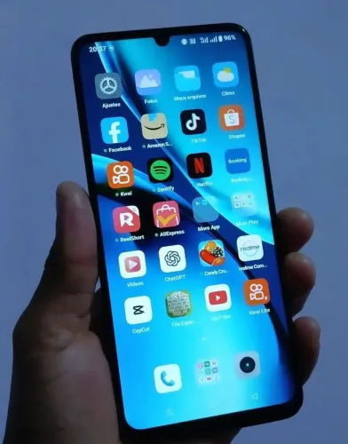 Realme c63