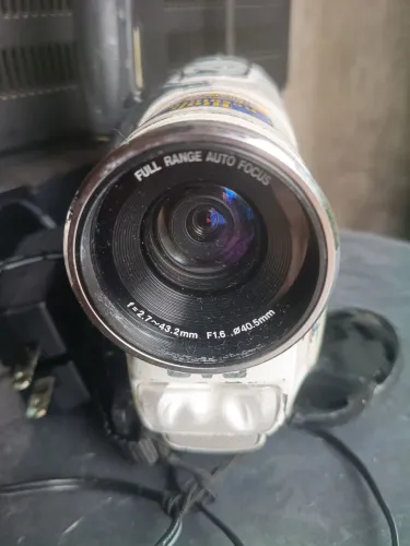 filmadora analógica antiga JVC, do tipo Super VHS-C,não testei