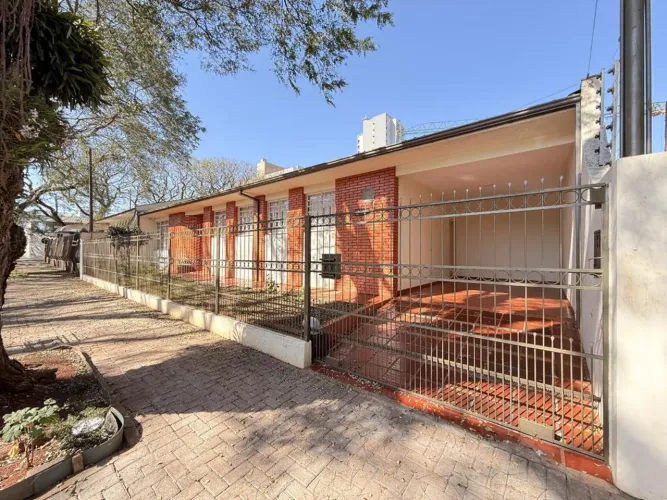 Casa para alugar em Maringá, Zona 07, com 3 quartos, com 175.06 m²