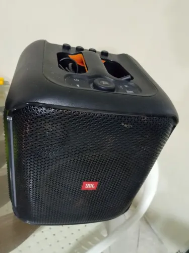 JBL Encore com microfone