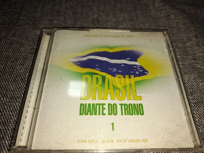 PRIMEIRO CD DIANTE DO TRONO