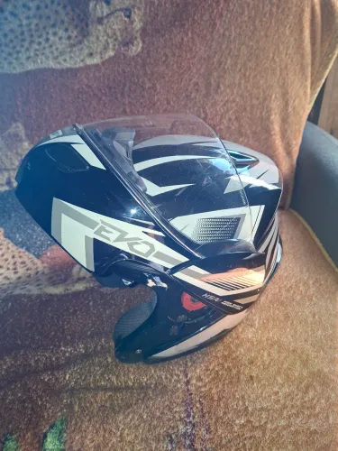 Vendo capacete Robocop
