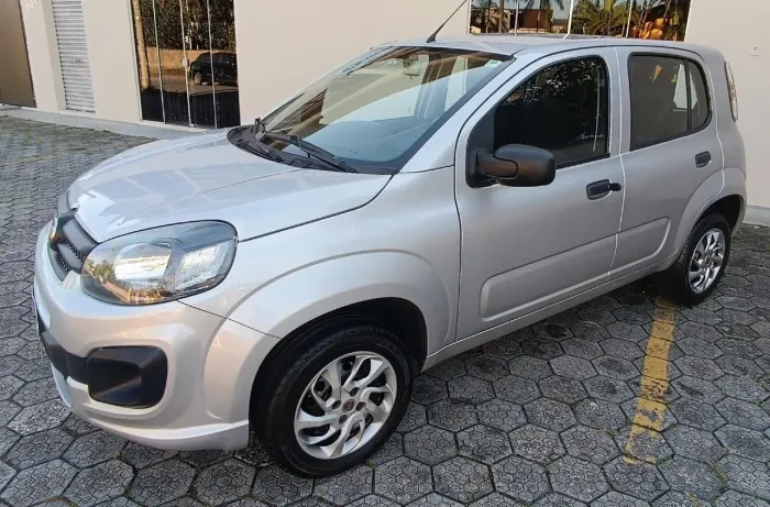Fiat Uno Attractive 1.0 EVO Fire Flex 8V 5P 2021