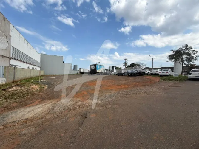 Terreno Industrial à Venda no Gamma Veccon em Sumaré | 1.282m² de Esquina com Projeto Apro