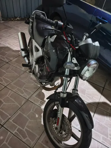 Vendo Moto com Procedência - Honda CBX 250 Twister 2005/2005