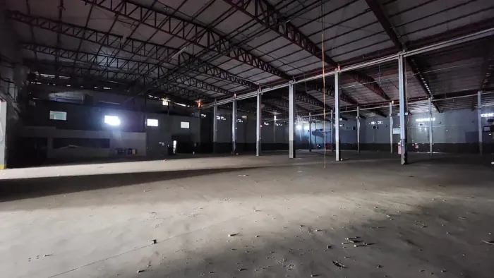 Alugo galpão com 1.000m² na Avenida Fernando Correa - Região do Distrito Industrial - Cuia