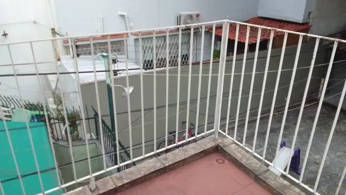 HIPPER OPORTUNIDADE NA TIJUCA !!! CASA DE VILA REFORMADA  COM DOIS QUARTOS !!!!!