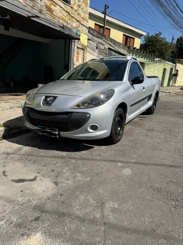 Peugeot Hoggar XR 1.4 Flex 8V 2P 2011