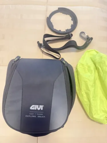 Alforge Bolsa Mala De Tanque Givi Ea144 5l Encaixe Tanklock