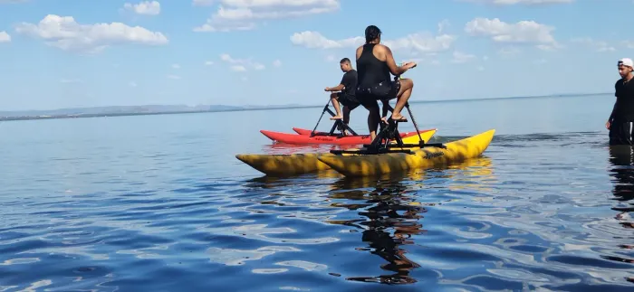 Bicicletas aquáticas bikes boats