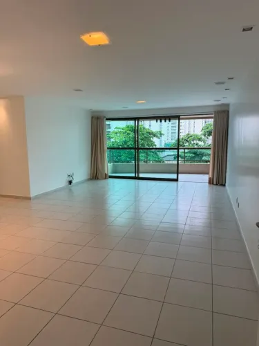 Imóvel para aluguel possui 175 metros quadrados com 4 quartos em Boa Viagem - Recife - PE