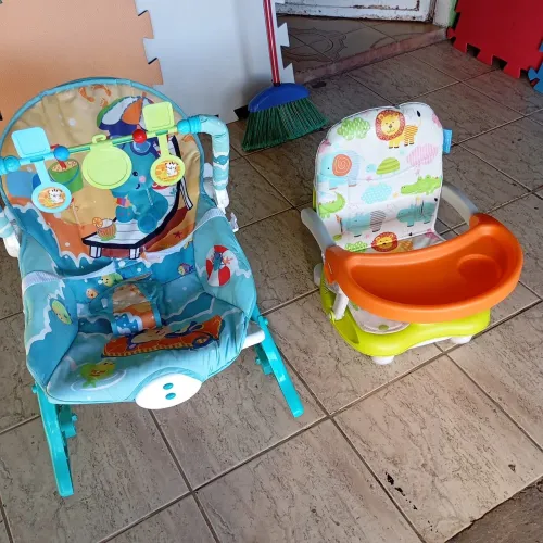 Vendo as duas cadeira da Fisher price