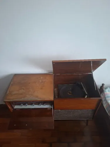 Rádio-Vitrola Para Colecionador