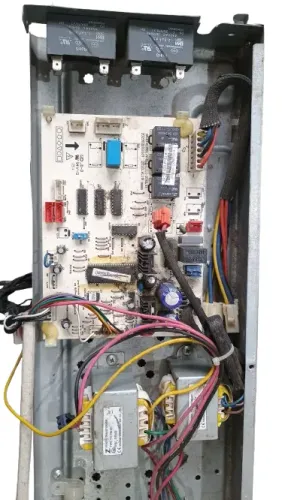 PLACA ELETRONICA PRINCIPAL PISO TETO YORK, KOMECO, MIDEA, CARRIER