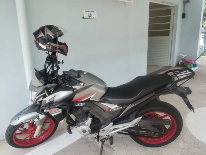 CB Twister em perfeito estado em dias