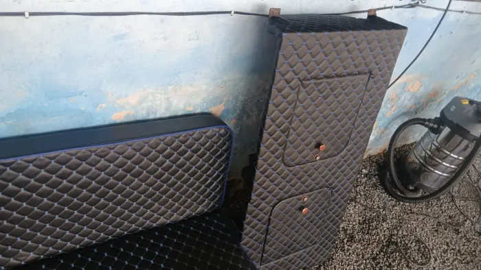 Sofá cama gaucha para caminhões Volkswagen modelo novo 3/4