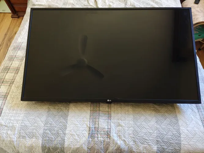 TV LG 43UN7300PSC - Defeito