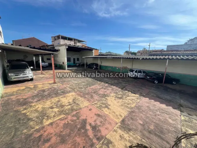Terreno com 16 metros de frente na Vila da Penha Largo do Bicão rua pricipal